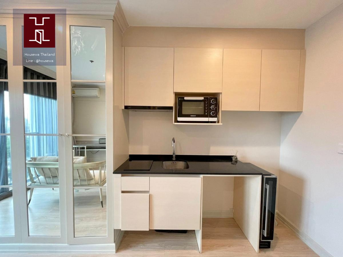 Noble Revolve Ratchada 1