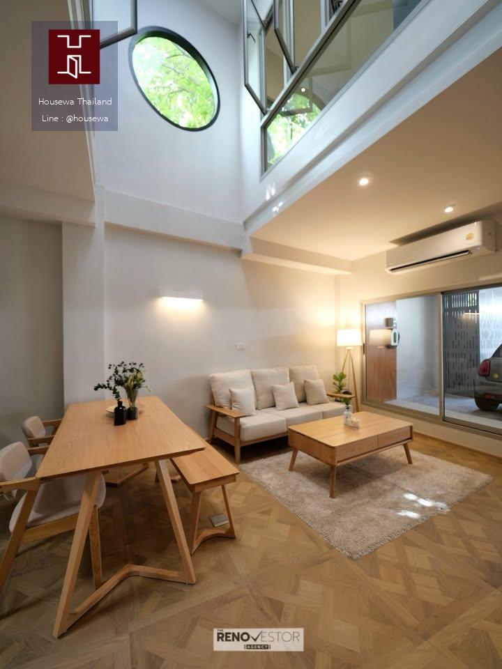 บ้านมินิมอลรีโนเวทใหม่ ใจกลางปรีดี 42 (สุขุมวิท 71)