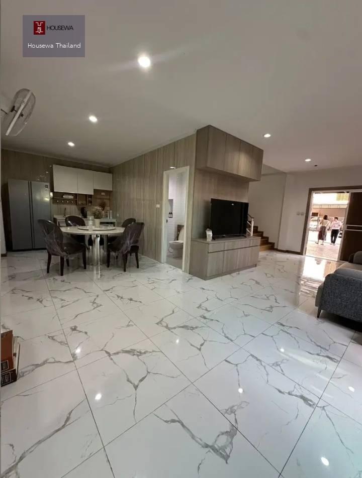 บ้านเดี่ยว 3 ชั้น หลังมุมติดสวน — SIRI HOUSE 🏡