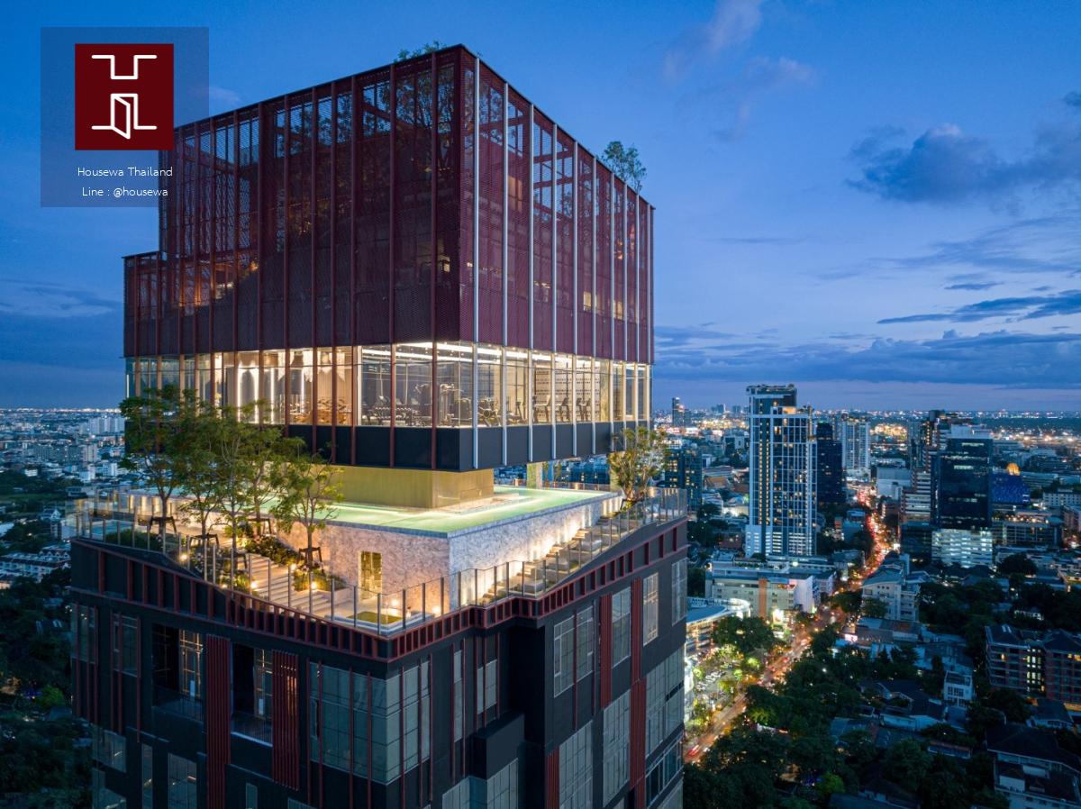 Rhythm Ekkamai Estate