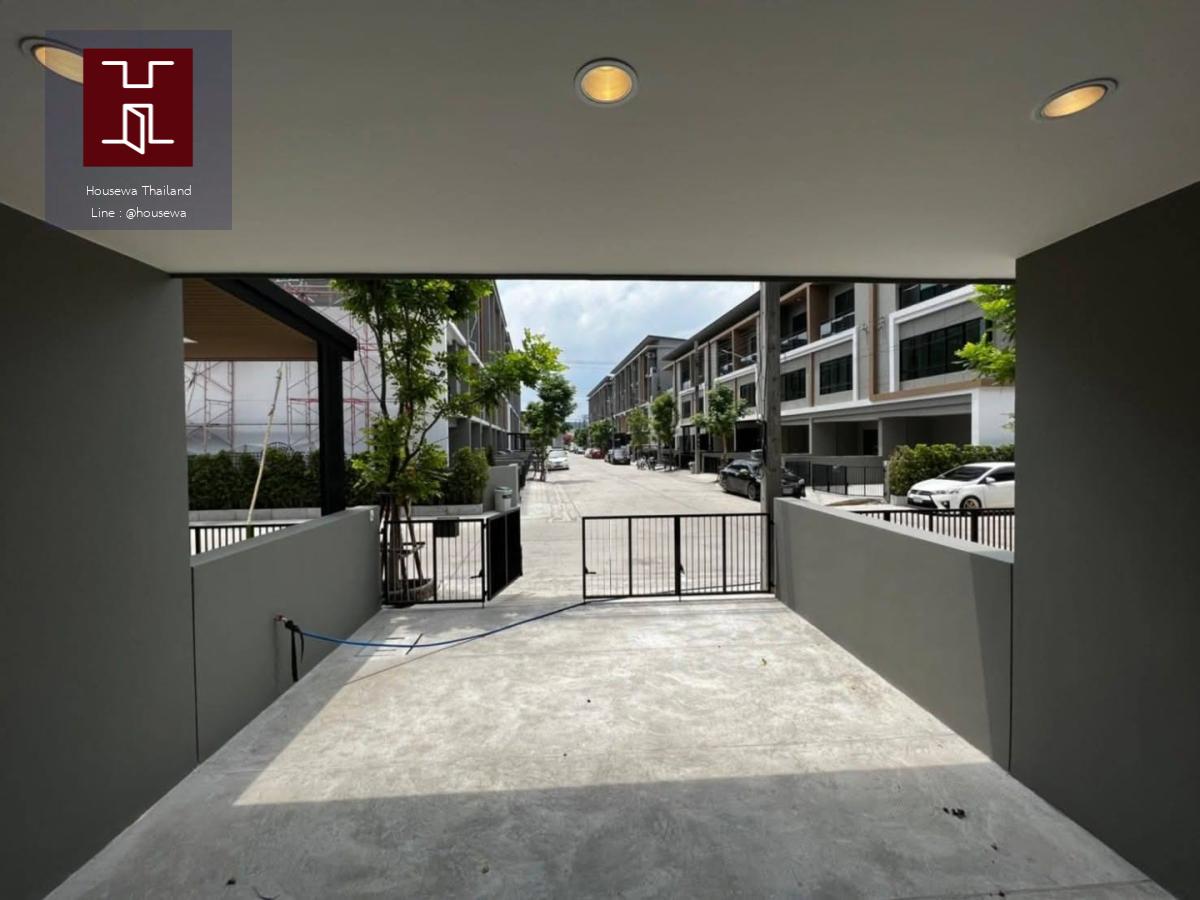 Premium Place Phaholyothin–Ramintra – Townhome for Rent
