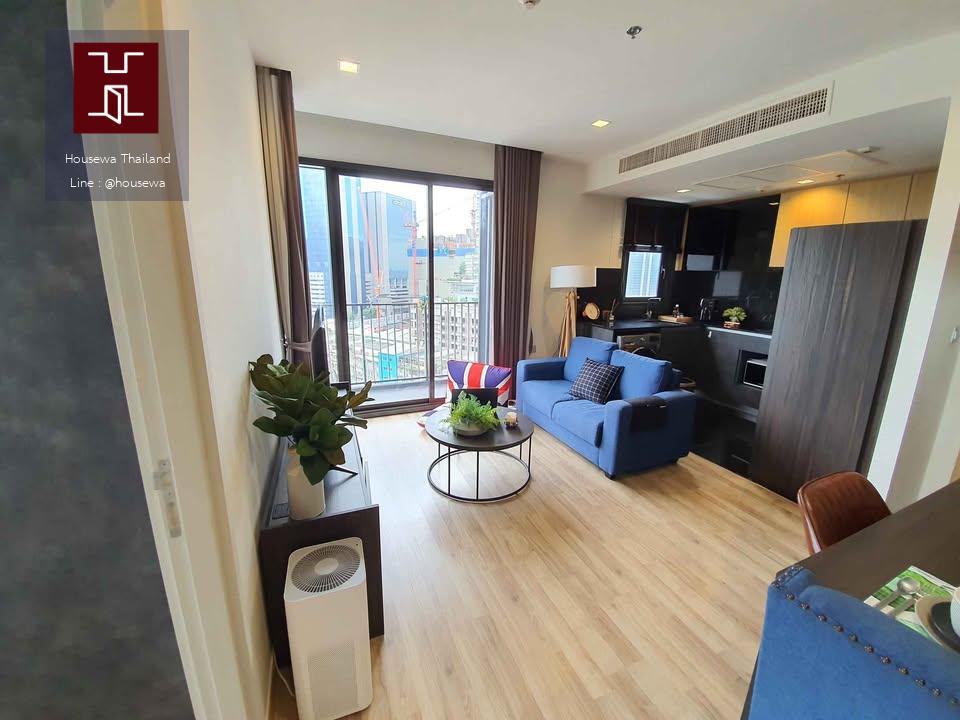 The Line Jatujak–Mochit