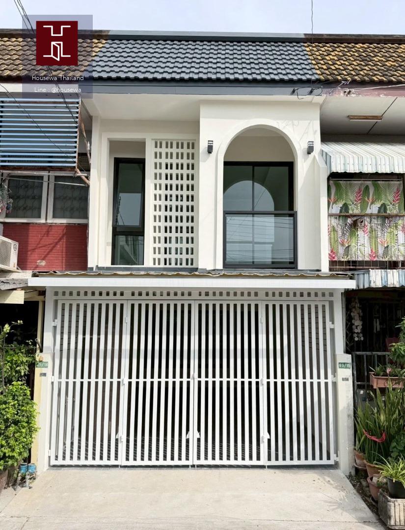 Newly Renovated Modern Minimal Townhome for Sale 🔥