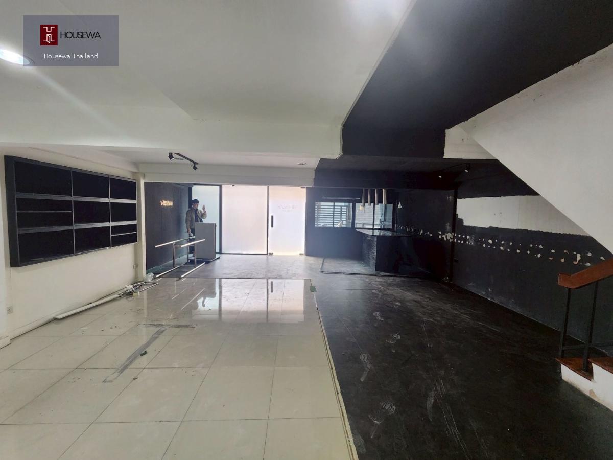 ให้เช่า Home Office 3 ชั้น | อารี ทาวน์เฮ้าส์ สุขุมวิท 26