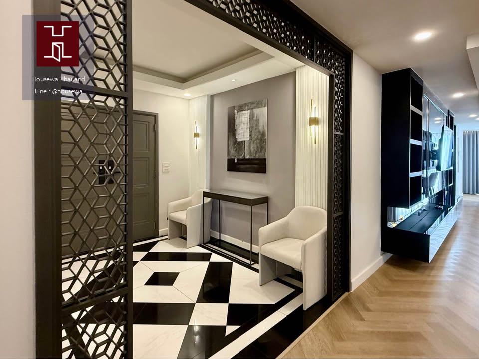  Rare Pet-Friendly Residence ใจกลางสุขุมวิท 24