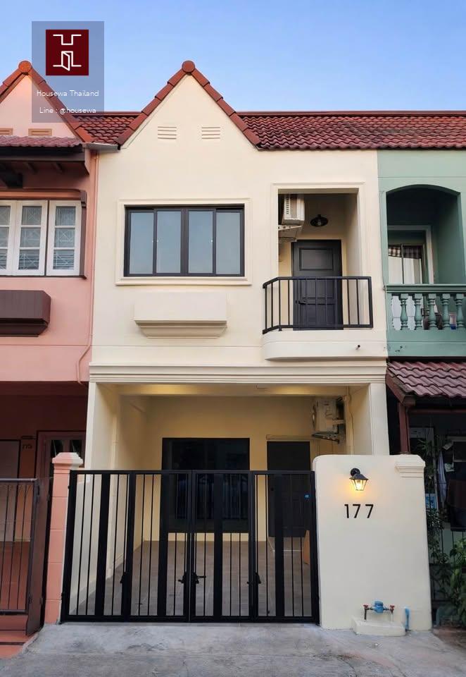 ขายทาวน์โฮมรีโนเวทใหม่ หมู่บ้านปรีชา8