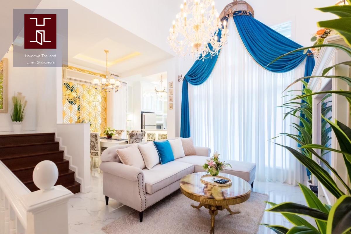 luxury townhouse at crystal ville
