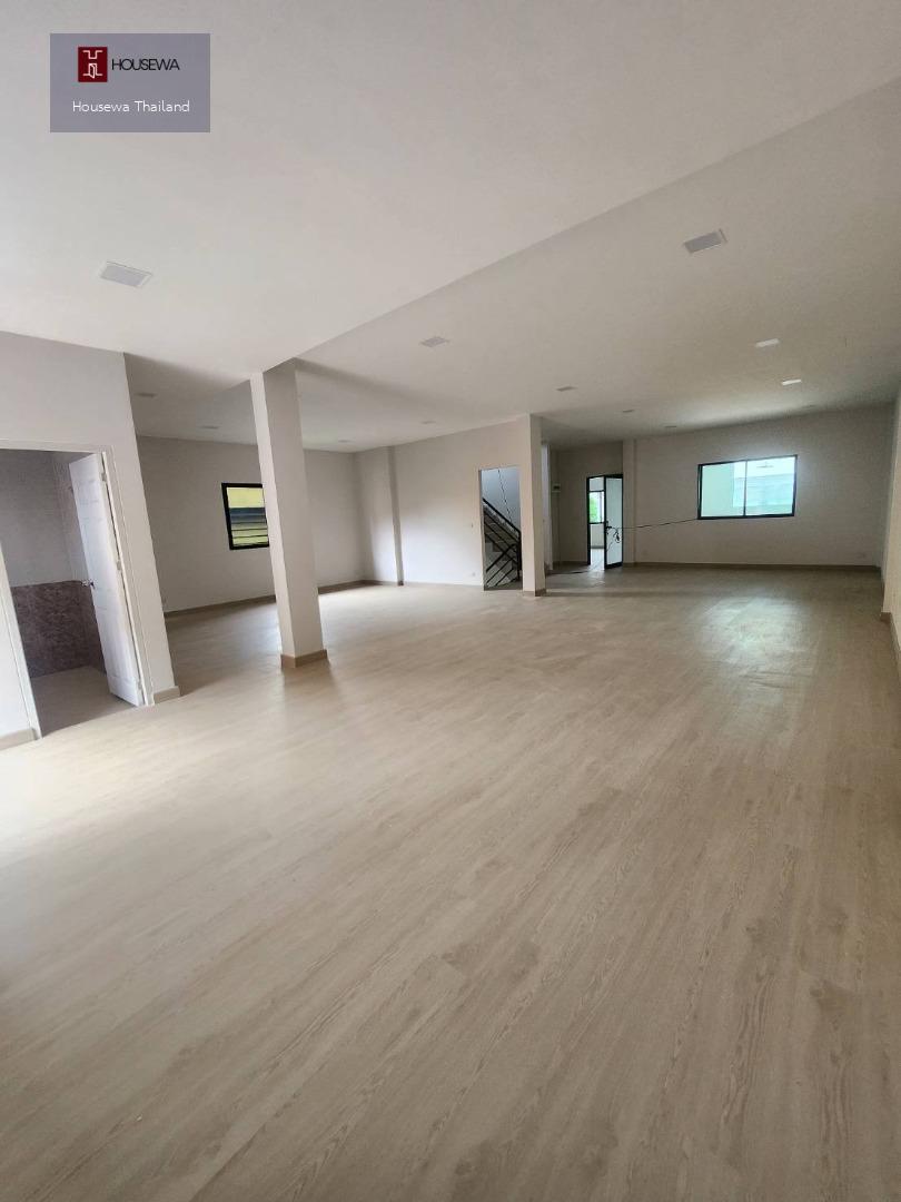 ปล่อยเช่า เดือนละ 55,000 บาท โกดัง All-in-One (ออฟฟิศ+ที่พัก) ลำลูกกาคลอง 4 🏭