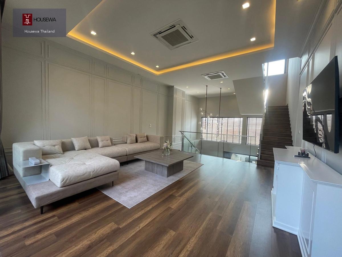 Luxury Townhome 4 ห้องนอน – The Park Lane Sukhumvit 105
