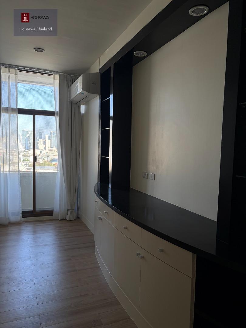 The Riverhouse Condo