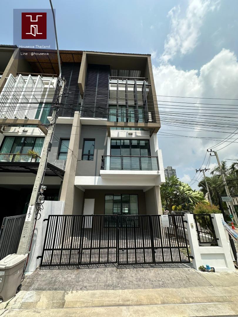 Bless Town Sukhumvit 50