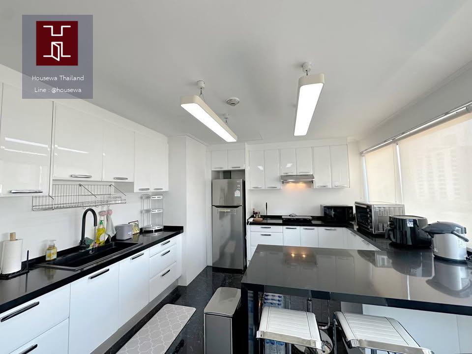 ขาย Low-Rise Duplex Penthouse ใจกลางเพลินจิต