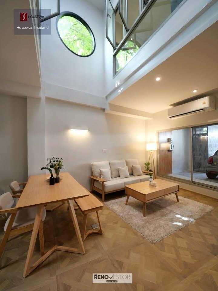 บ้านมินิมอลรีโนเวทใหม่ ใจกลางปรีดี 42 (สุขุมวิท 71)