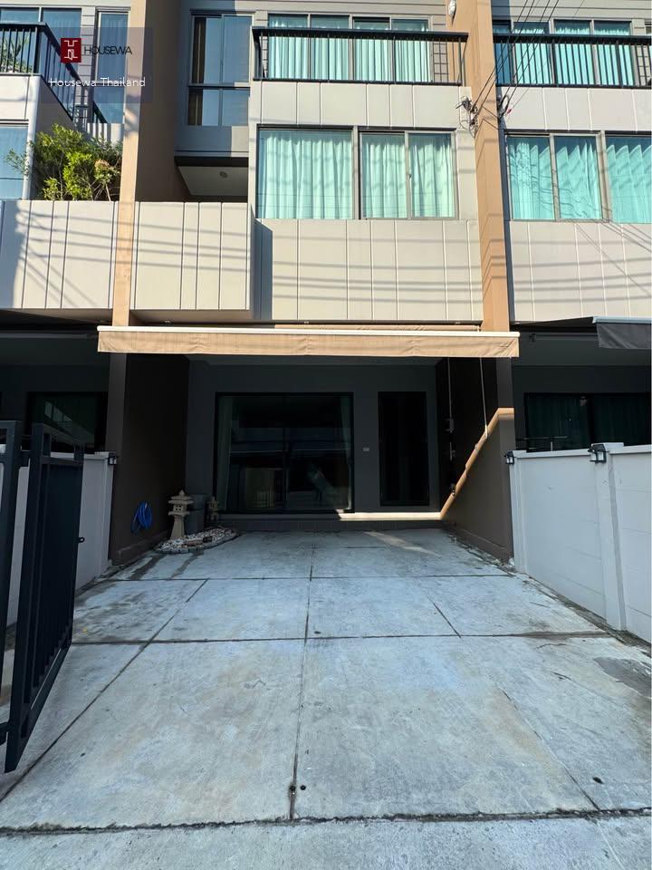 ทาวน์โฮม 3 ชั้น