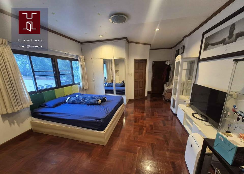 Detached House for Rent – Suthisan