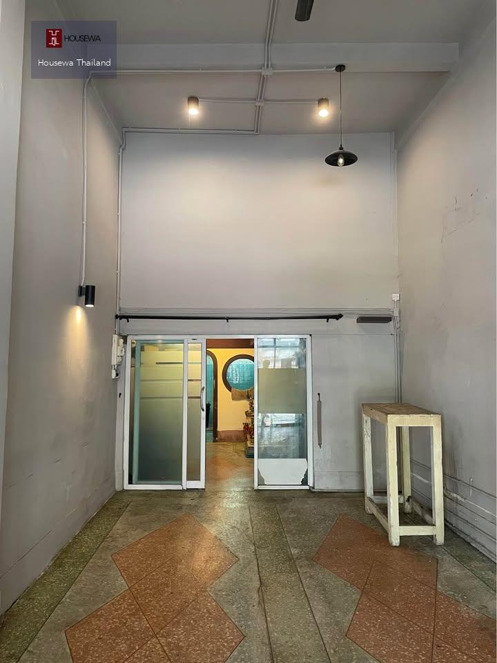 ให้เช่า Townhome ริมถนนสาธุประดิษฐ์ (ใกล้สาธุประดิษฐ์ ซอย 10)  ทำเลเข้าเมืองง่าย ใกล้ CBD สาทร–สีลม–อโศก | ใกล้ทางด่วนสาธุประดิษฐ์