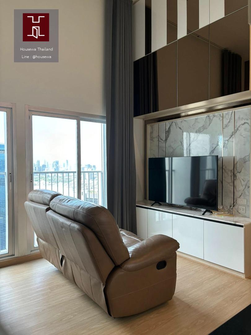 Noble Revolve Ratchada 1