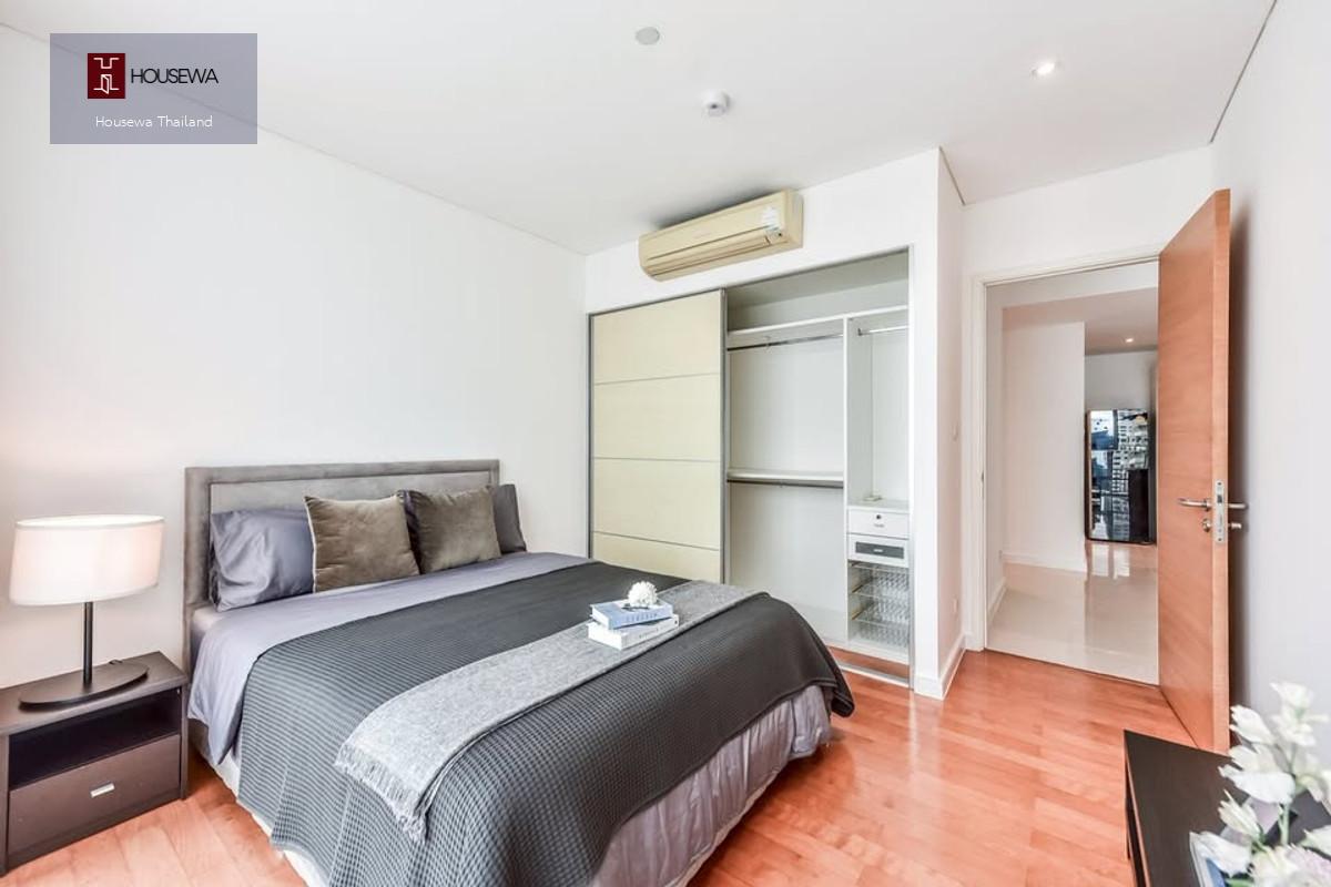 Fullerton Sukhumvit — Pet-Friendly Condo