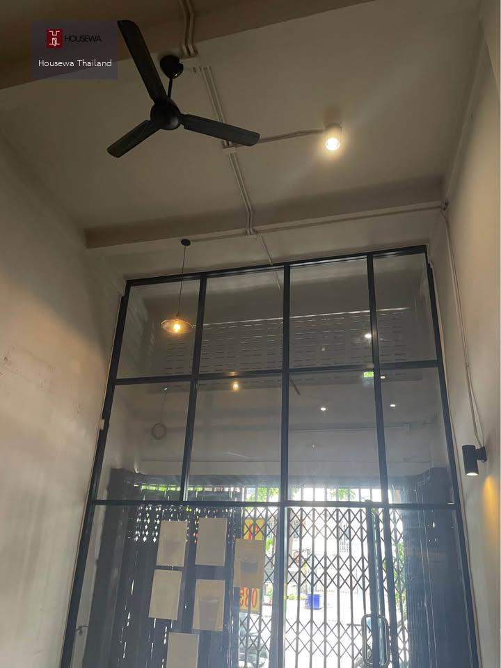 ให้เช่า Townhome ริมถนนสาธุประดิษฐ์ (ใกล้สาธุประดิษฐ์ ซอย 10)  ทำเลเข้าเมืองง่าย ใกล้ CBD สาทร–สีลม–อโศก | ใกล้ทางด่วนสาธุประดิษฐ์