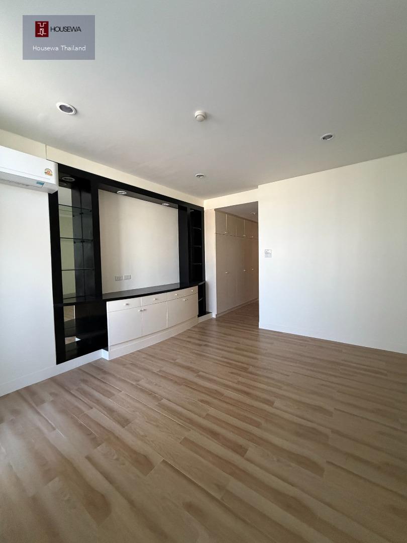 The Riverhouse Condo