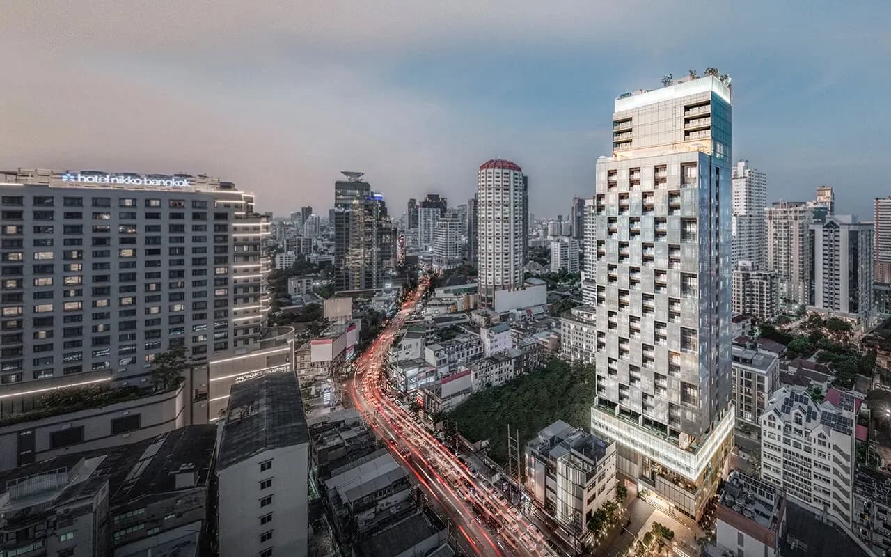คอนโด THE STRAND Thonglor