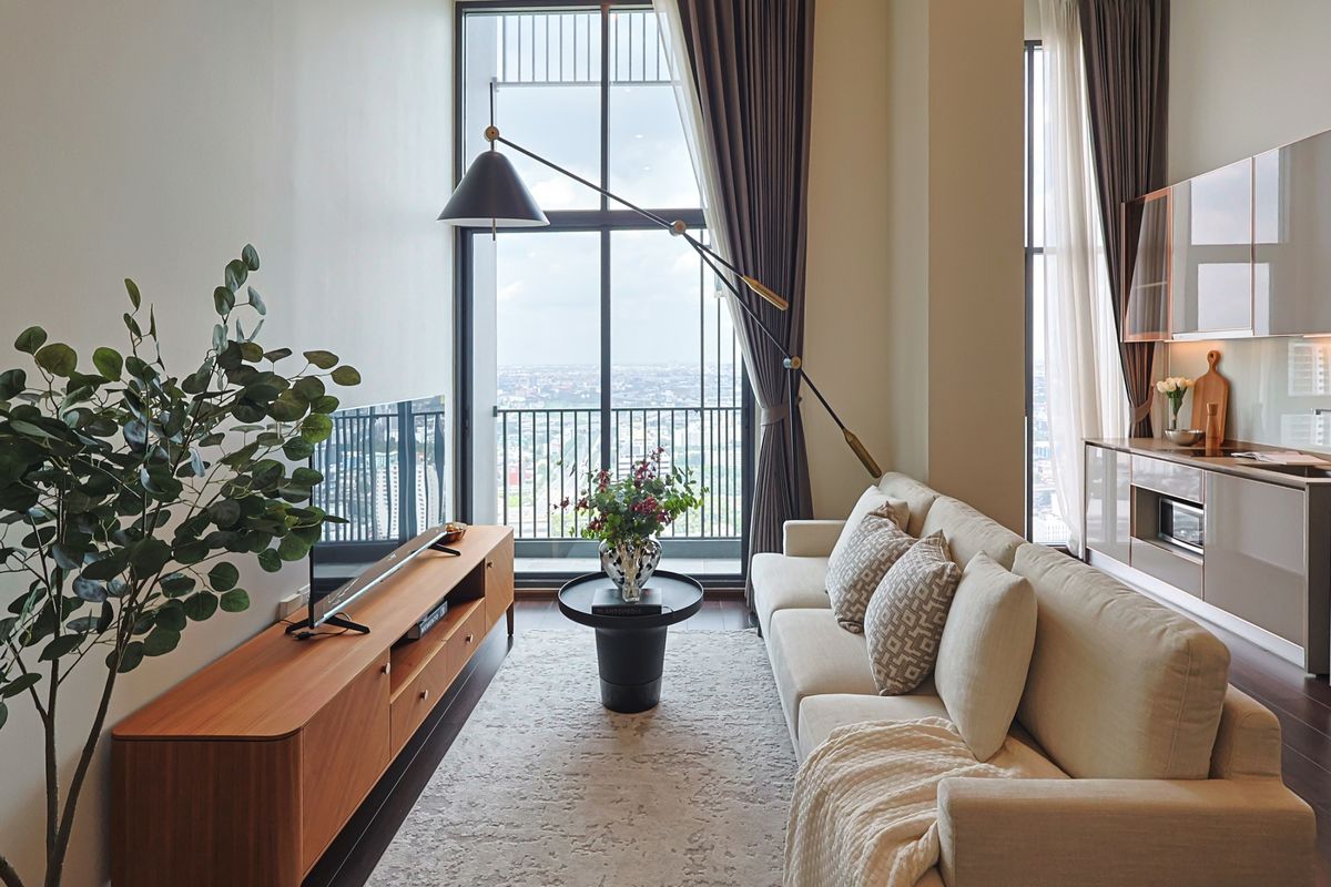 🎯 ขายคอนโด C เอกมัย – เพดานสูง พร้อมอยู่ บนตึกที่สูงที่สุดของเอกมัย 📍 ทำเลทองใจกลางเอกมัย เดินทางสะดวก ใกล้ BTS และแหล่งไลฟ์สไตล์