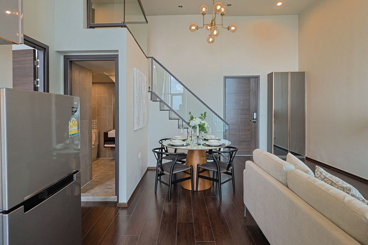 🎯 ขายคอนโด C เอกมัย – เพดานสูง พร้อมอยู่ บนตึกที่สูงที่สุดของเอกมัย 📍 ทำเลทองใจกลางเอกมัย เดินทางสะดวก ใกล้ BTS และแหล่งไลฟ์สไตล์