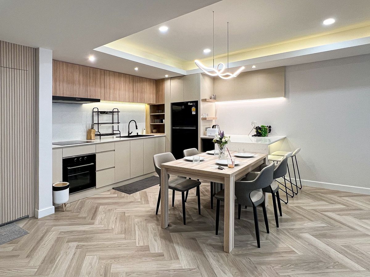 🏡 ทาวน์เฮาส์รีโนเวทใหม่ ใจกลางเอกมัย เอกมัย 22 / ปรีดีพนมยงค์ 41 🚈 ใกล้ BTS พระโขนง