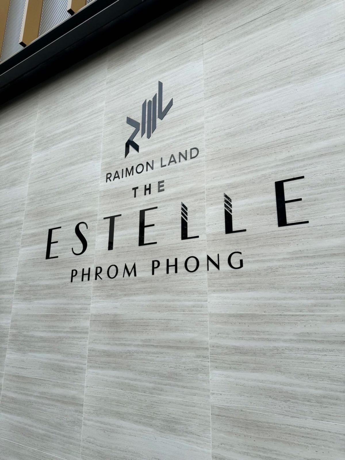 ประกาศขาย 𝐓𝐡𝐞 𝐄𝐬𝐭𝐞𝐥𝐥𝐞 𝐏𝐡𝐫𝐨𝐦 𝐏𝐡𝐨𝐧𝐠 (สุขุมวิท 26) ✨คอนโดหรูที่ให้ คุณเลี้ยงสัตว์ได้ 🐶🐱💛🤍