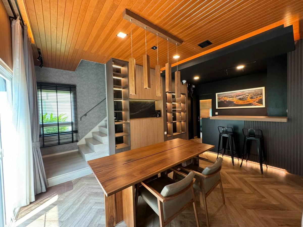 ให้เช่า — บ้านเดี่ยวในโครงการมัณฑนา บางนา-วงแหวน (รามคำแหง 2)