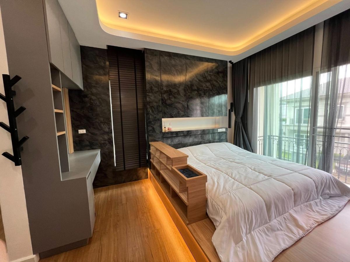 ให้เช่า – บ้านเดี่ยว หมู่บ้านแกรนดิโอ้ วิภาวดีรังสิต