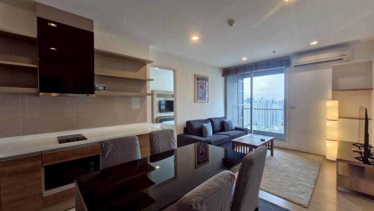 For Rent – 2-Bedroom Luxury Condo with Stunning City View | Rhythm Sukhumvit 50