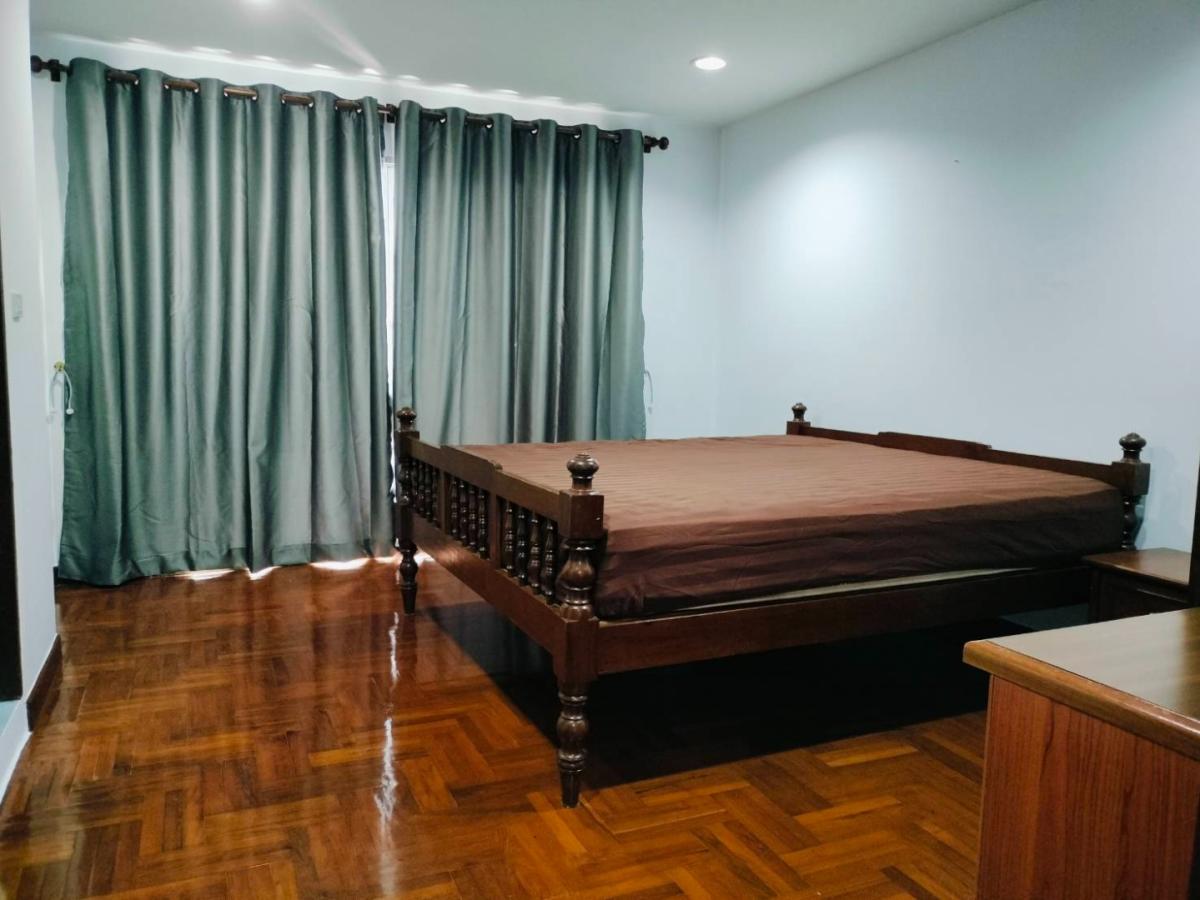 ให้เช่า – คอนโด วิทยุคอมเพล็กซ์ (Wittayu Complex Condominium)