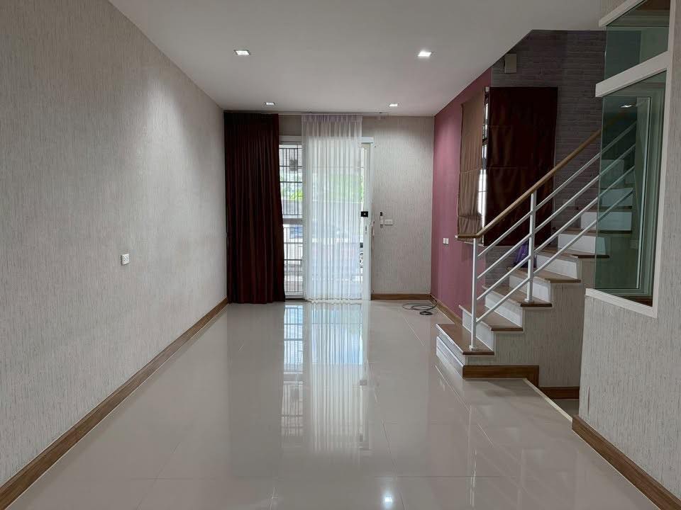 Townhome for Rent — Golden Town Bangna–Suanluang 1