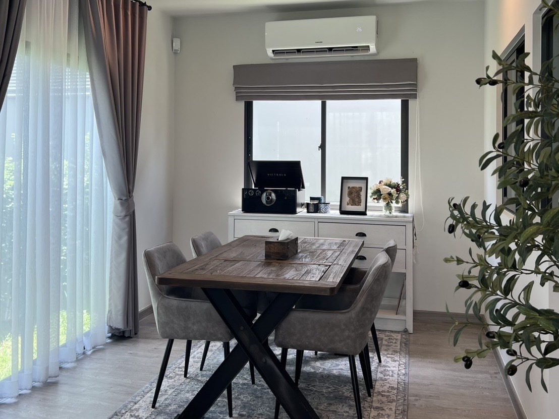 สราญสิริ รามคำแหง – บ้านที่อบอุ่นในสไตล์ Modern Farmhouse