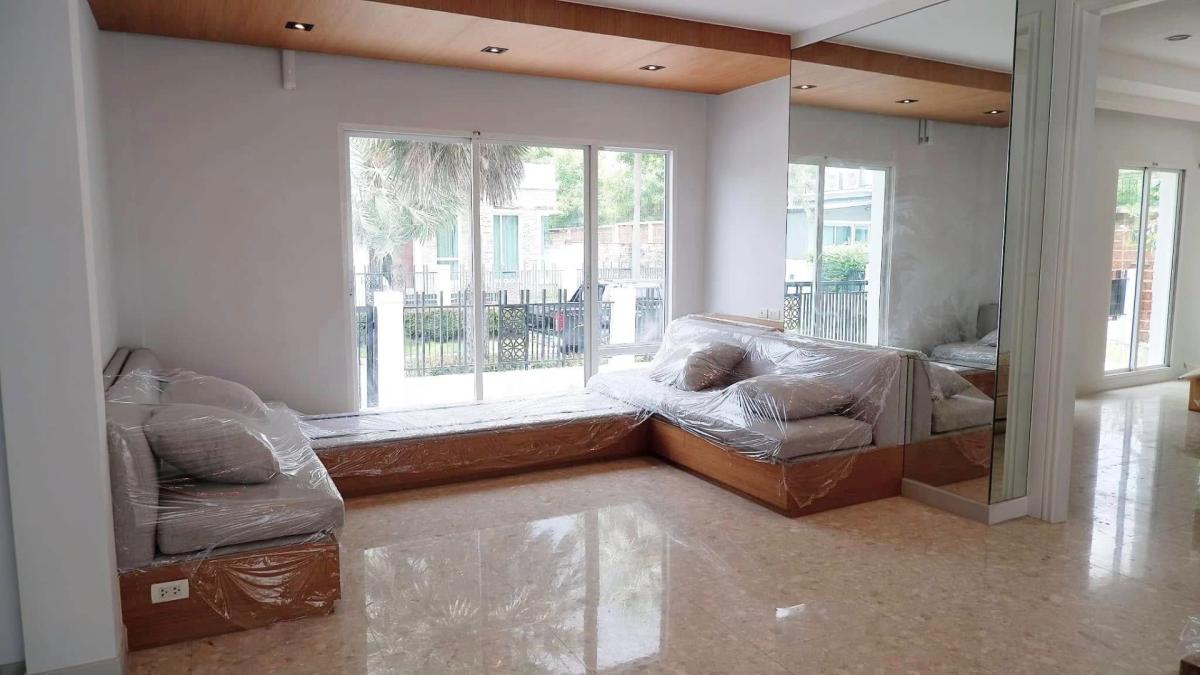 โครงการ Grand Bangkok Boulevard พระราม 9 – ศรีนครินทร์ (กรุงเทพกรีฑา)