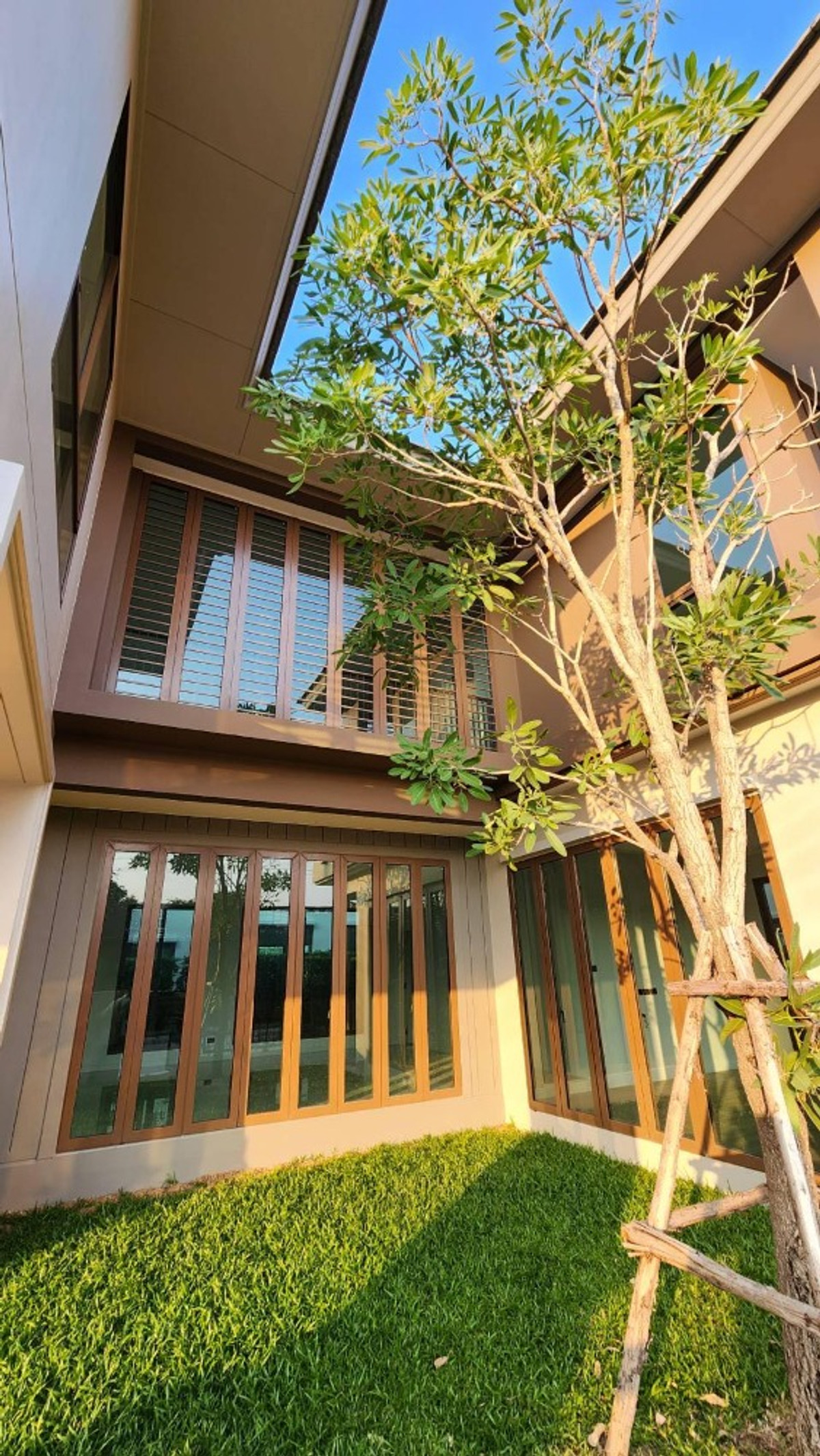 ขาย / เช่า บ้านเดี่ยว โครงการ บุราสิริ กรุงเทพกรีฑา (Burasiri Krungthep Kreetha)