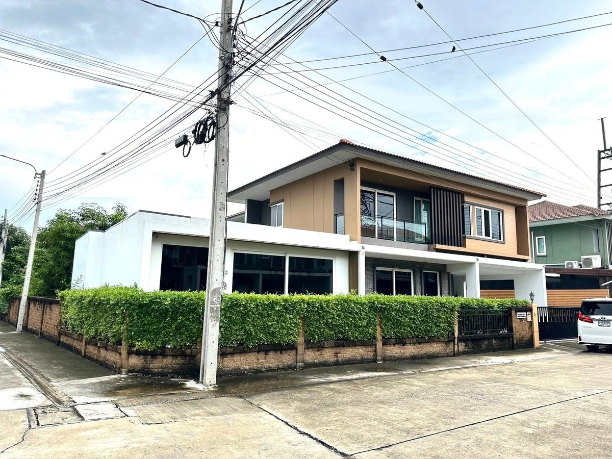 🏡 Golden Village อ่อนนุช – พัฒนาการ