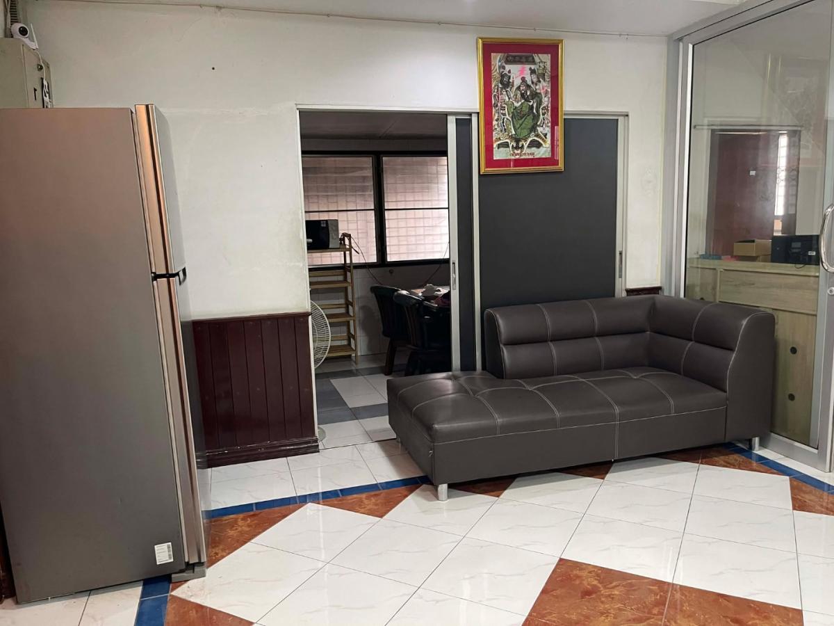 ให้เช่าบ้าน 3 ห้องนอน เฟอร์นิเจอร์ครบ พร้อมเข้าอยู่