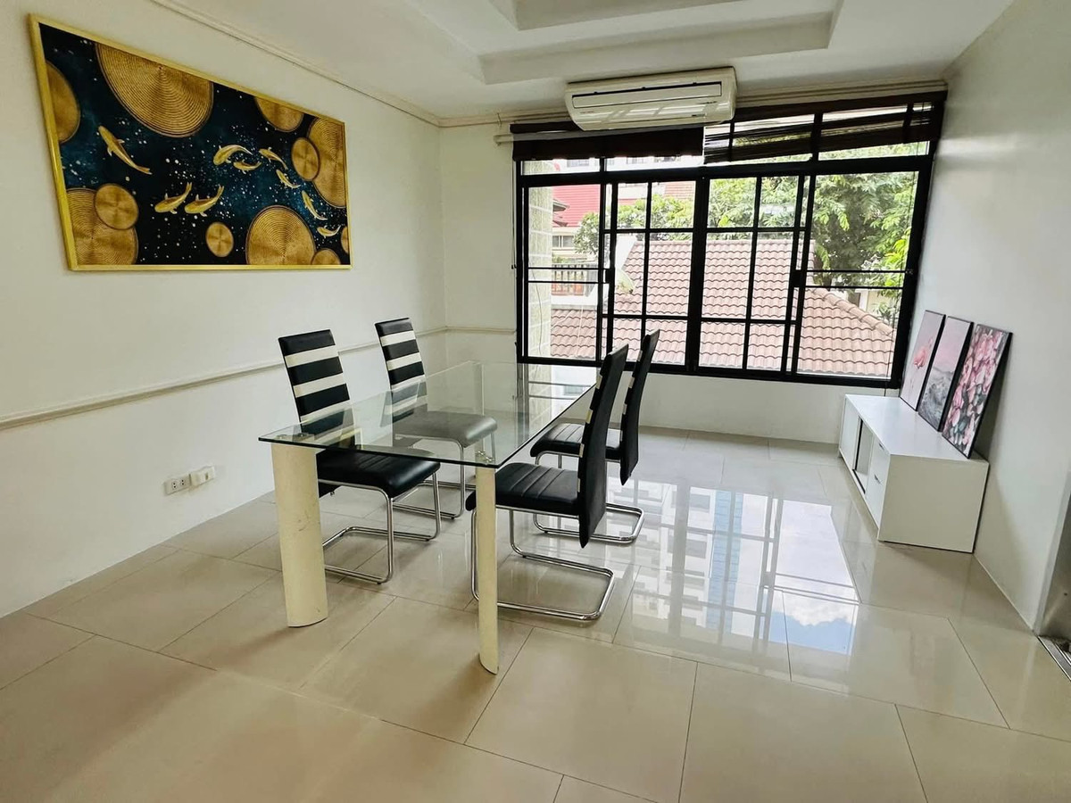 ให้เช่าทาวน์โฮม ทำเลใจกลางอโศก–พร้อมพงษ์ ใกล้ Emporium & Terminal 21 สุขุมวิท 31 | โซน Asok–Phrom Phong