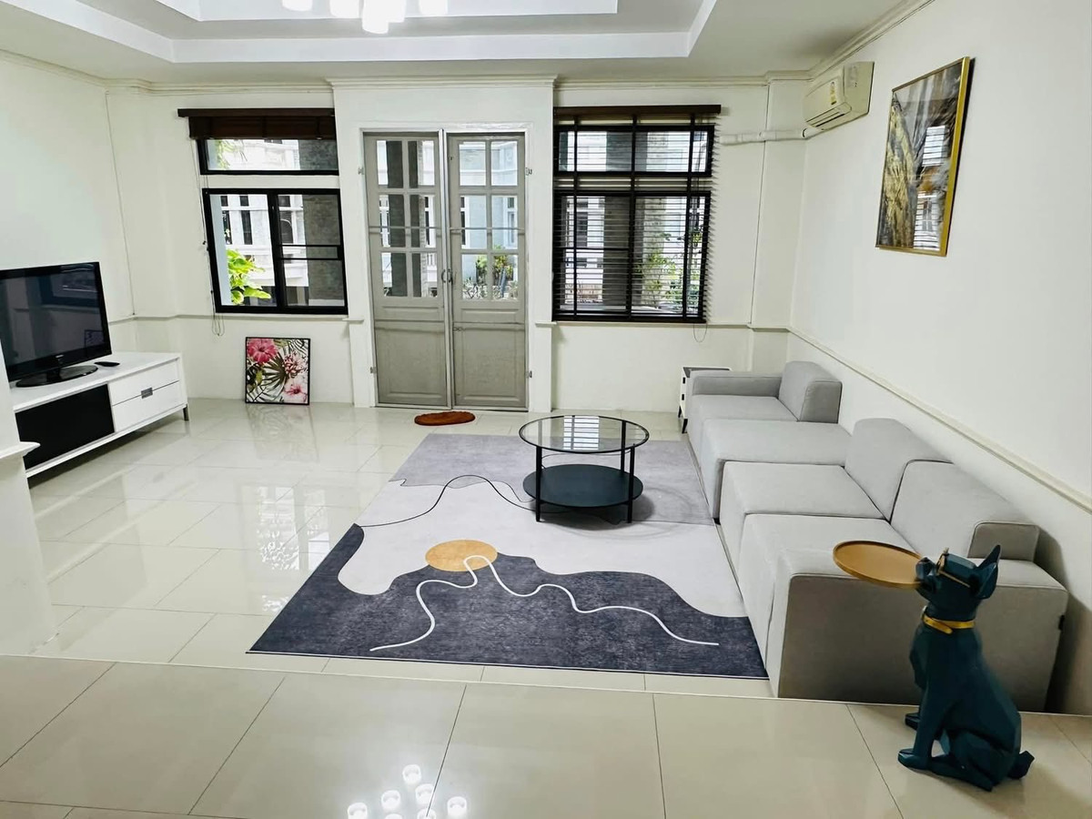 ให้เช่าทาวน์โฮม ทำเลใจกลางอโศก–พร้อมพงษ์ ใกล้ Emporium & Terminal 21 สุขุมวิท 31 | โซน Asok–Phrom Phong