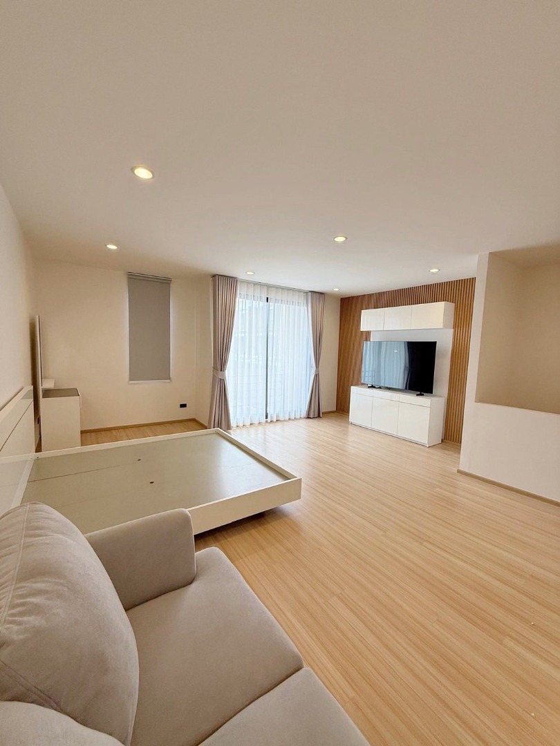 ให้เช่าทาวน์โฮมหรูหลังมุม – Shizen Pattanakarn 32