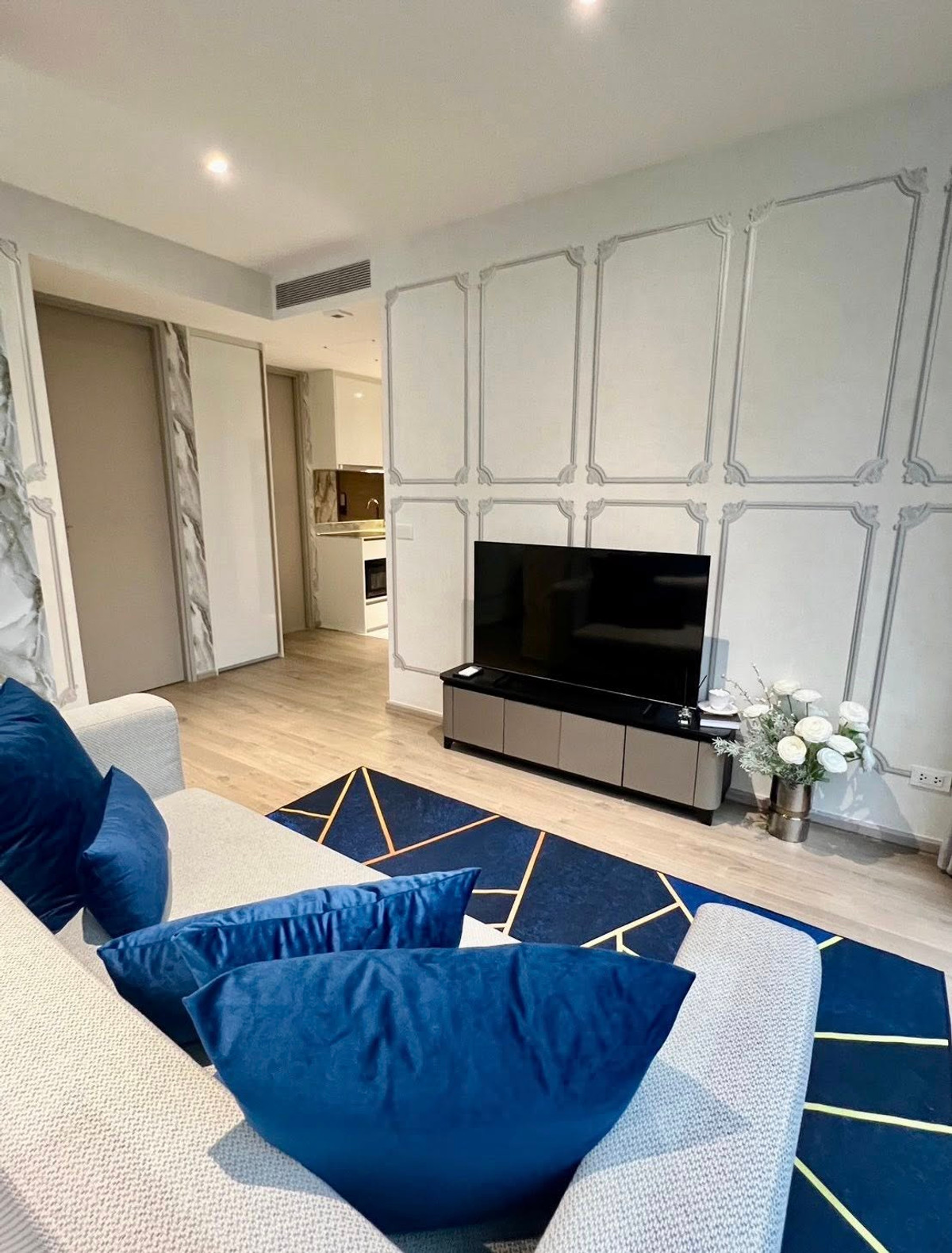 คอนโดให้เช่า: FYNN Asoke สุขุมวิท 10