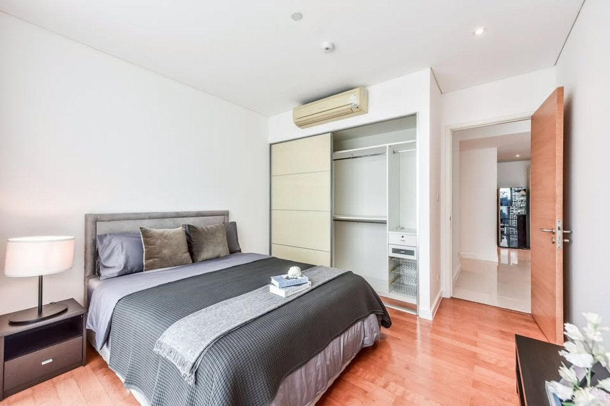 Fullerton Sukhumvit — Pet-Friendly Condo