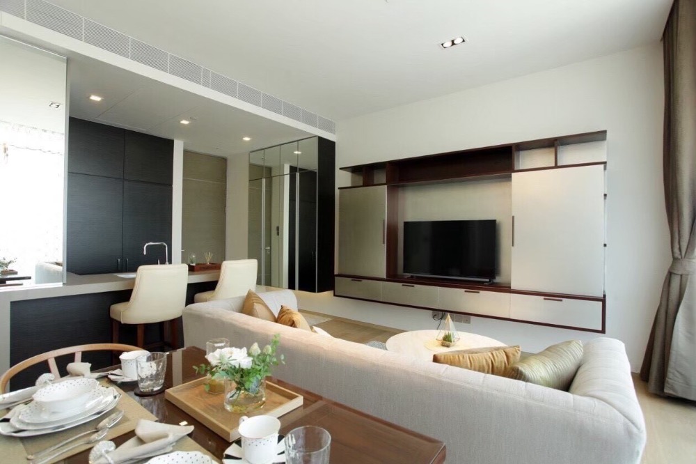 ให้เช่า Saladaeng One | 1 ห้องนอน | 60 ตร.ม. | วิวสวนลุมพินี | ใกล้ BTS ศาลาแดง