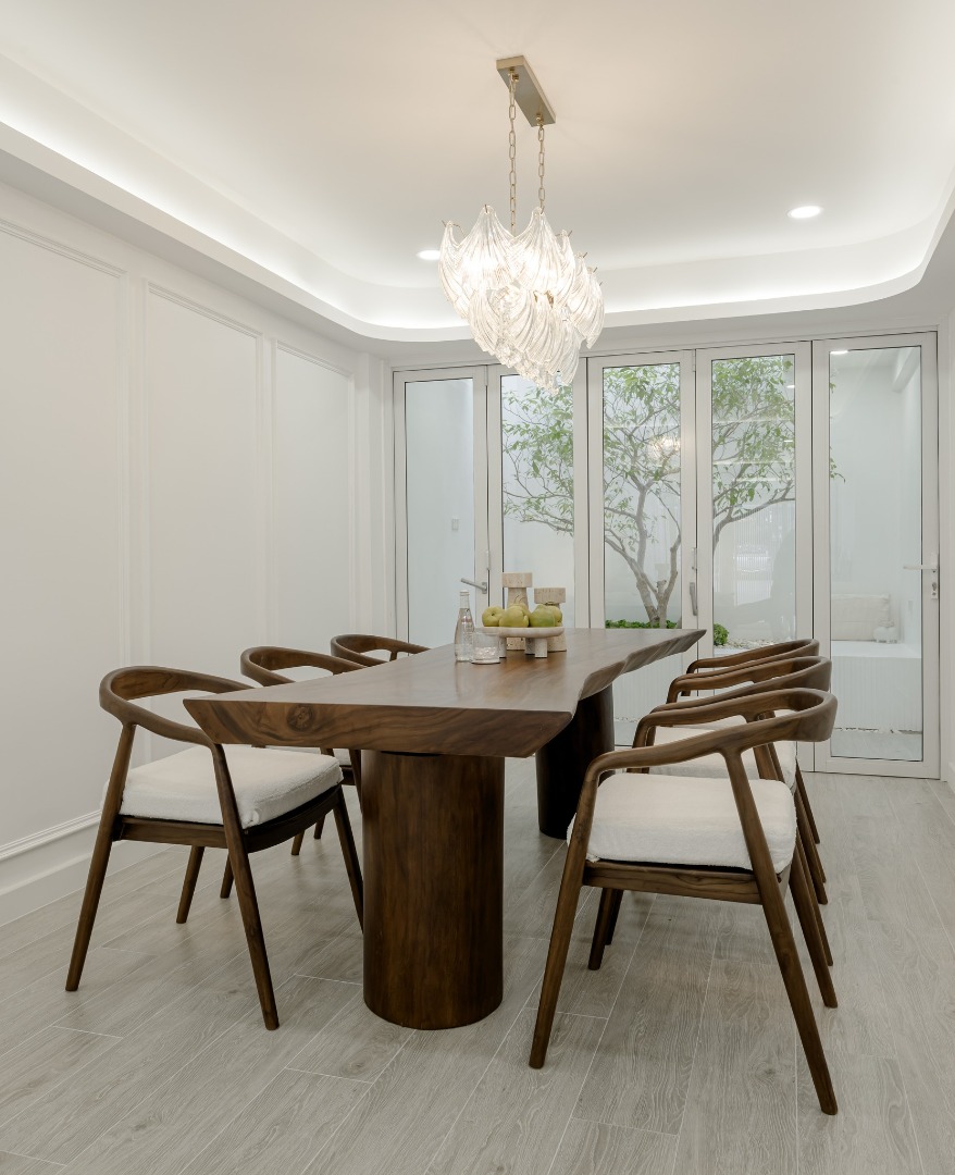 Aescape ปรีดี–เอกมัย (Artiar)