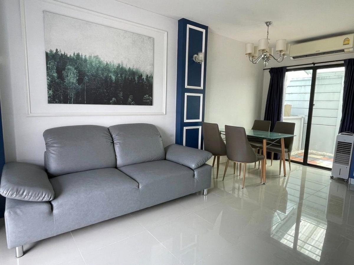 Townhome “Baan Klang Muang Rama 9–Onnut”