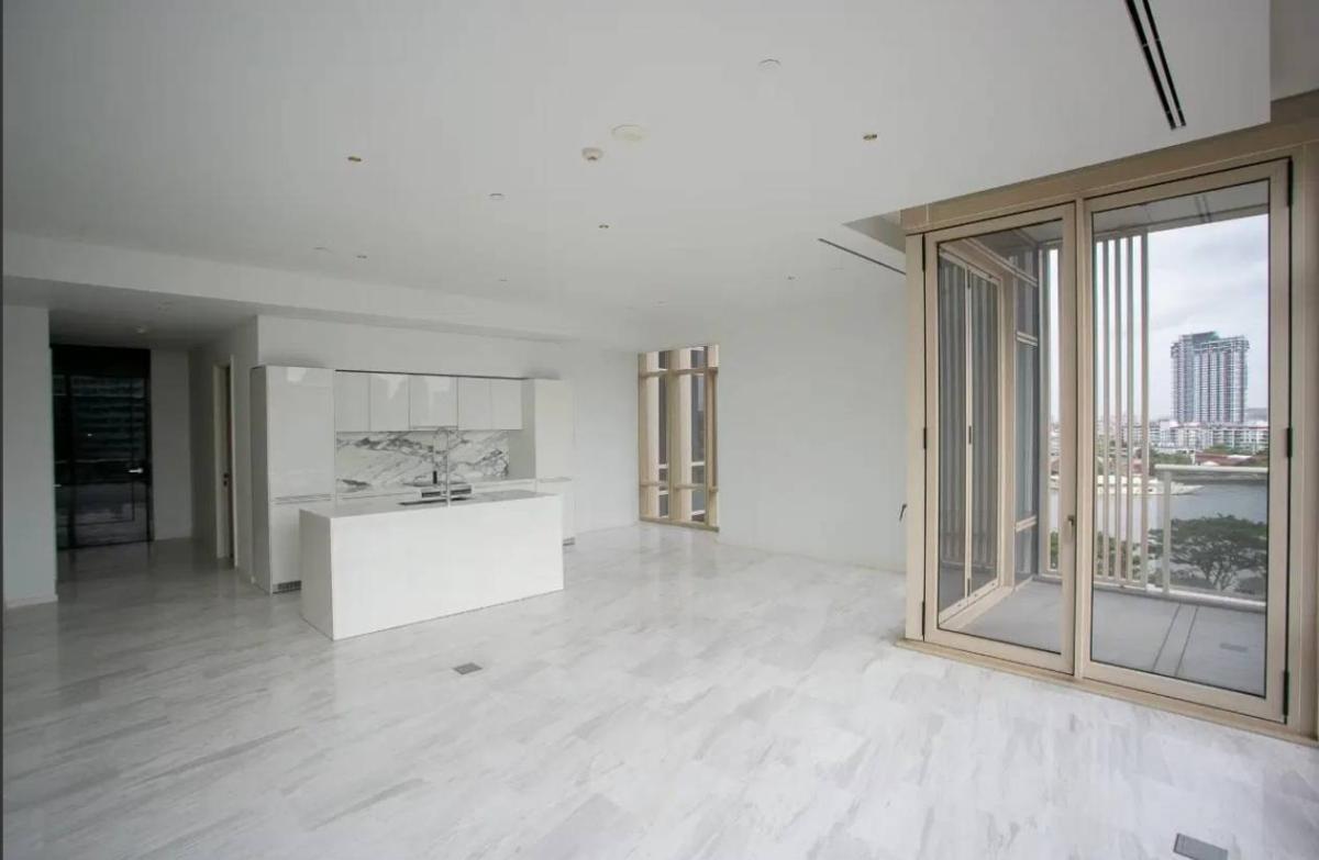 🏬 Four Seasons Private Residences Bangkok