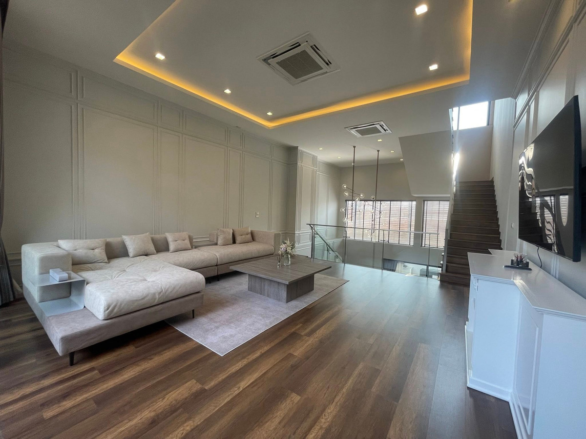 Luxury Townhome 4 ห้องนอน – The Park Lane Sukhumvit 105