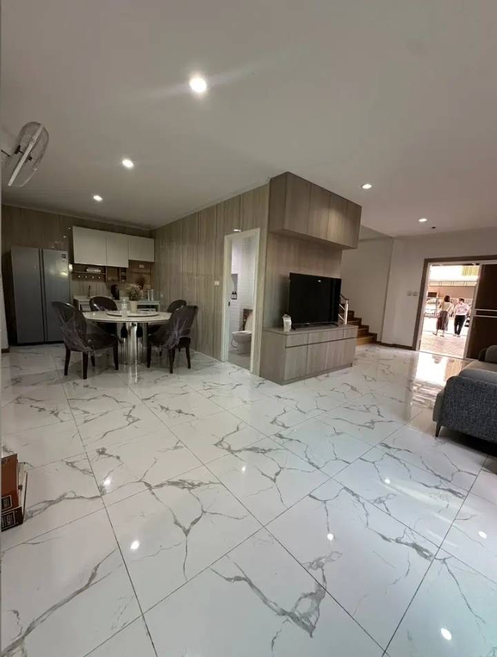 บ้านเดี่ยว 3 ชั้น หลังมุมติดสวน — SIRI HOUSE 🏡